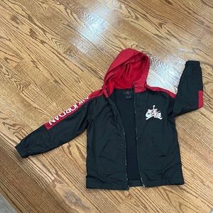 Jordan windbreaker size 8/10 new kids